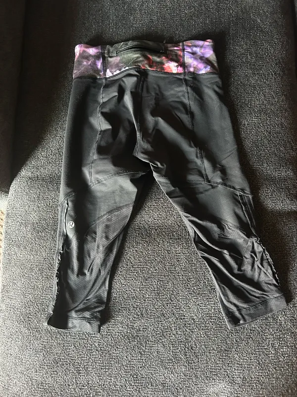 Lululemon Cropped Leggings Black - Image 2