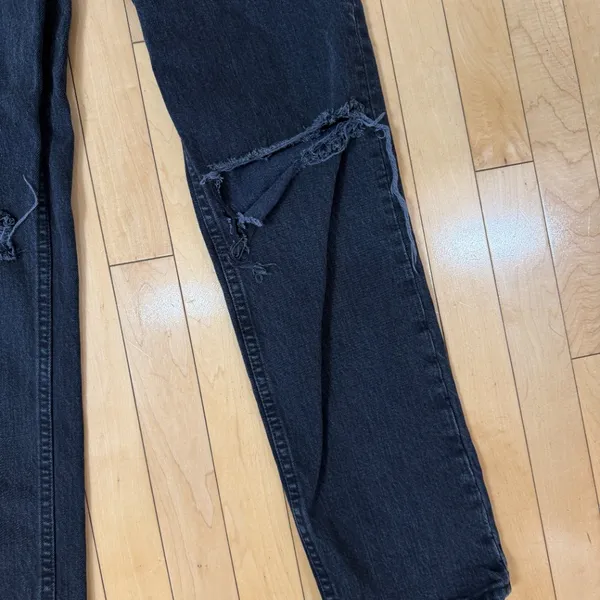 Abercrombie & Fitch 90s Straight Ultra High Rise Black Denim Distressed Jeans 26 - Image 5