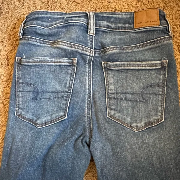 American Eagle Outfitters Distressed High Rise Jegging size 4 Short - Image 3