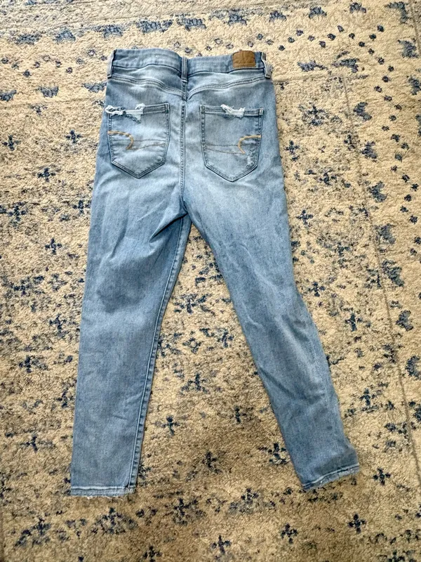 American Eagle Jeans - Image 3