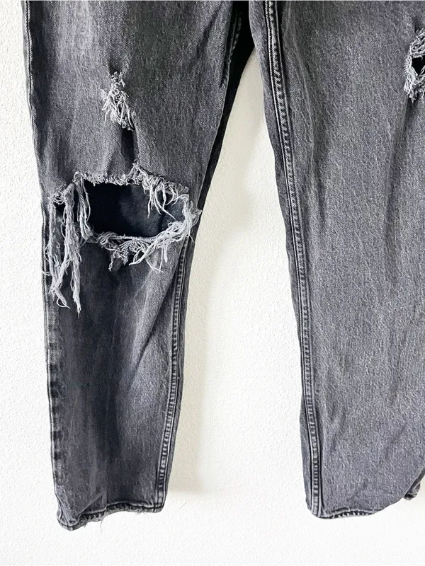 Abercrombie & Fitch High Rise Dad Washed Black Destroy Jeans - Image 4