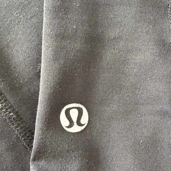 EUC Women’s Black Lululemon Ruched Zipper Leggings Size 8 - Image 2