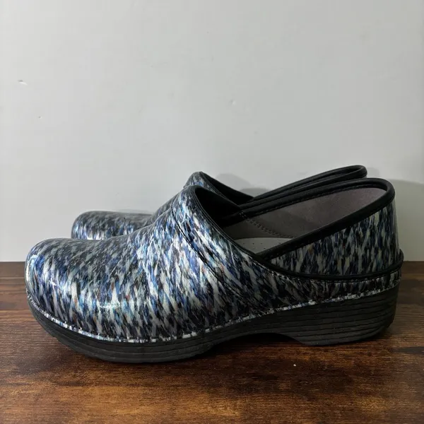 Dansko Pro LT Clogs Women's Size 10.5 US, 41 EU Blue Silver Black Patent Leather - Image 6