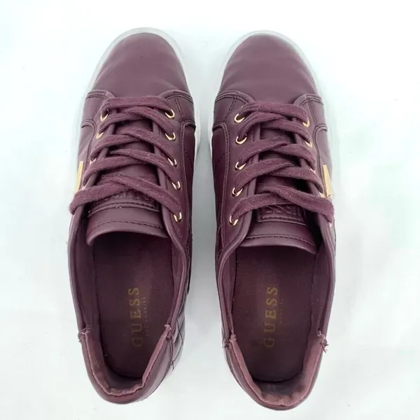 Guess Comly2 Burgundy Wine Red Quilted Lace Up Gold Logo Low Top Sneakers Size 8 - Image 7