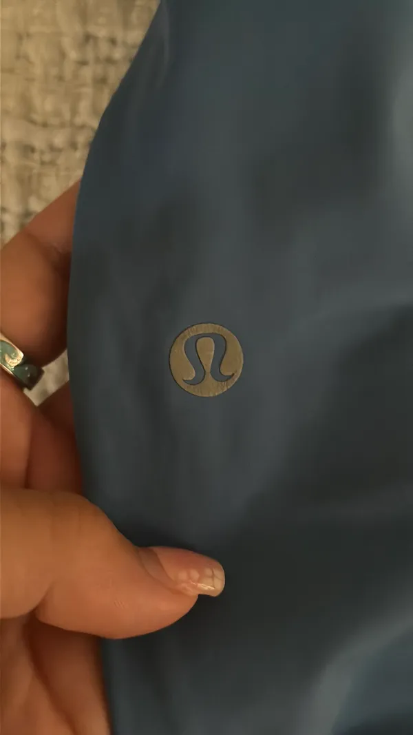 Lululemon high-rise baby blue leggings - Image 9