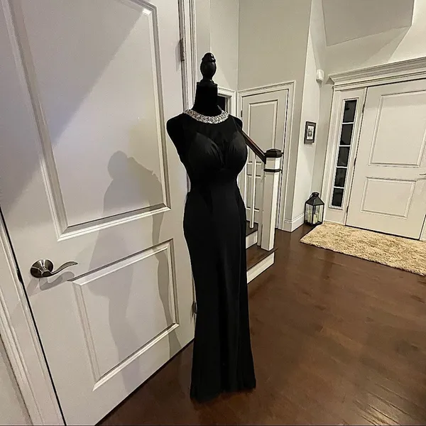 Faviana Black Formal/Prom Dress. Beaded Neck. Mesh‎ Cutouts. Fitted size 2 - Image 4