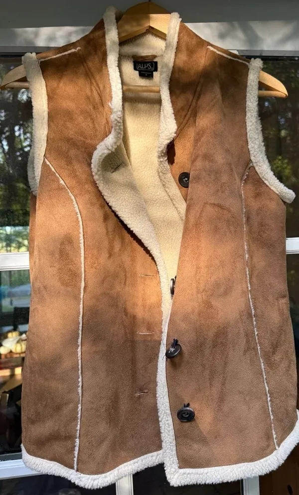 Alps Brown Faux Suede Vest Women's Size Small - Image 2
