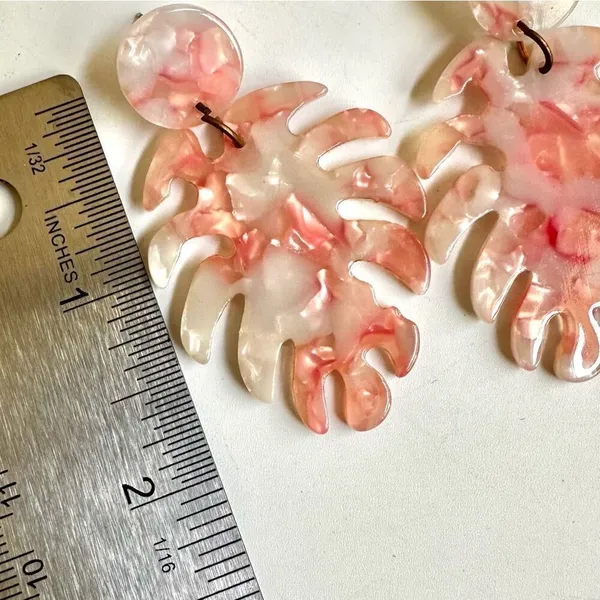 Acrylic leaf statement earrings - Image 7