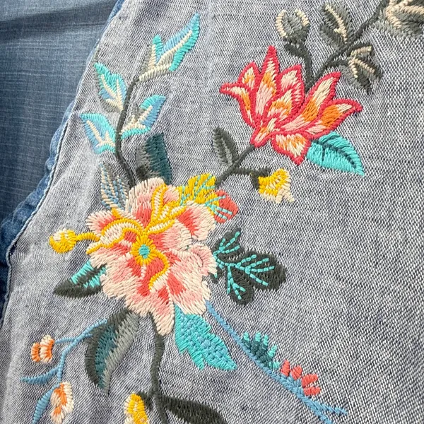 John Mark Embroidered Denim Linen‎ Top L Blue Floral Boho Bell Sleeve Fringe EUC - Image 2