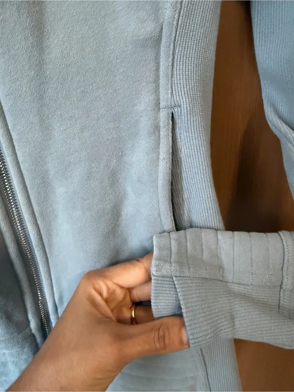 Lululemon Radiant Jacket II in Chambray Sz: 4 - Image 10