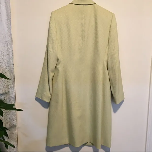 TAHARI Sleek, shimmer, hidden button, pockets, long coat with silky inner lining - Image 3