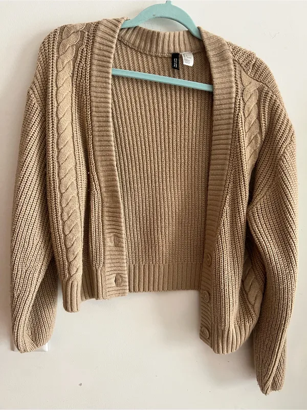 H&M Beige Cable Knit Cropped Button Front Cardigan Sweater Women’s Size L - Image 5