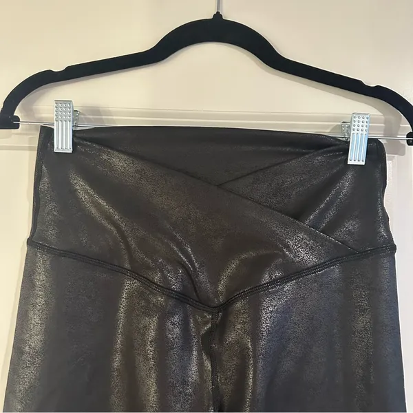 Offline by Aerie Black Shiny Leggings - Image 6