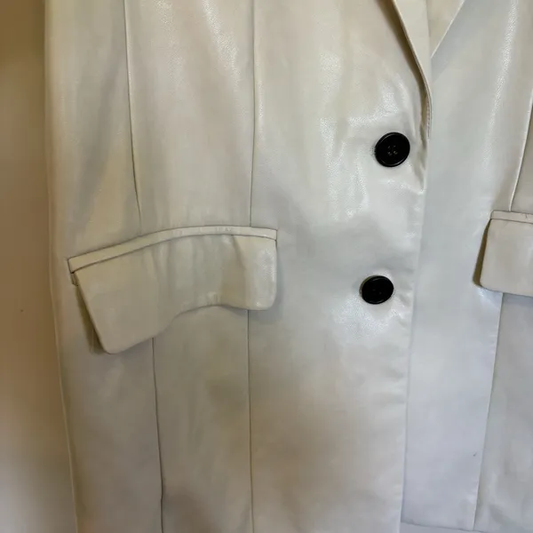 Avec Les Filles Faux Leather Structured Boyfriend Blazer Cream‎ Beige XL - Image 7