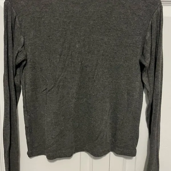 Brandy Melville grey long Sleeve crop top one size - Image 6