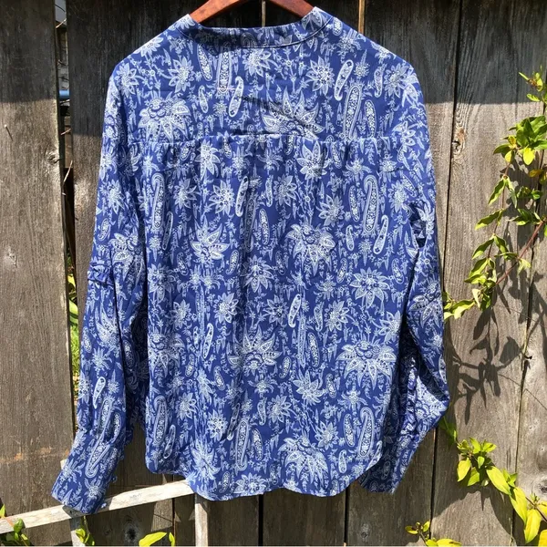 Ann Taylor Blue Paisley with ruffles Top Blouse M - Image 10