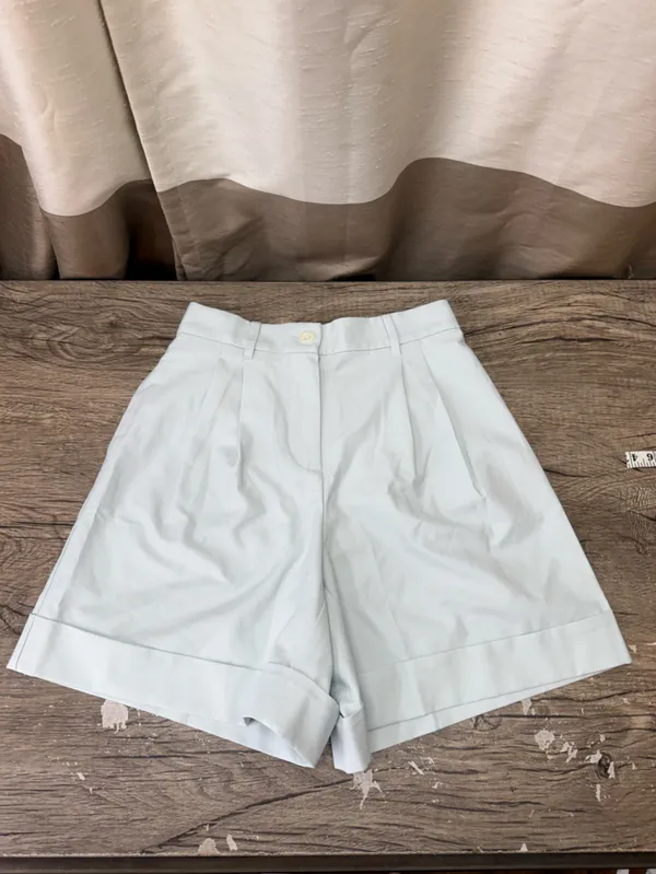 Lululemon LuluLinen High-Rise‎ Short 6" size 26 color is ocean air - Image 4