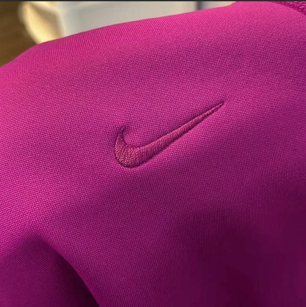 Therma Fit Purple Hoodie Higher neckline Embroidered Logo size M - Image 7