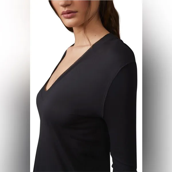 Free People Fresh and Clean Long Sleeve Tee in black Size Medium - Image 4