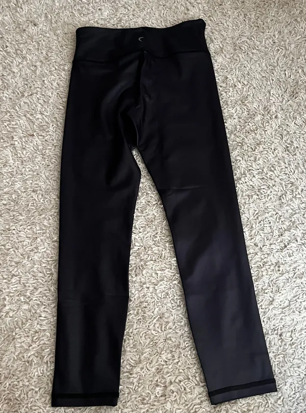 Zyia Active Faux Leather 7/8 Leggings Size 6/8 - Image 5
