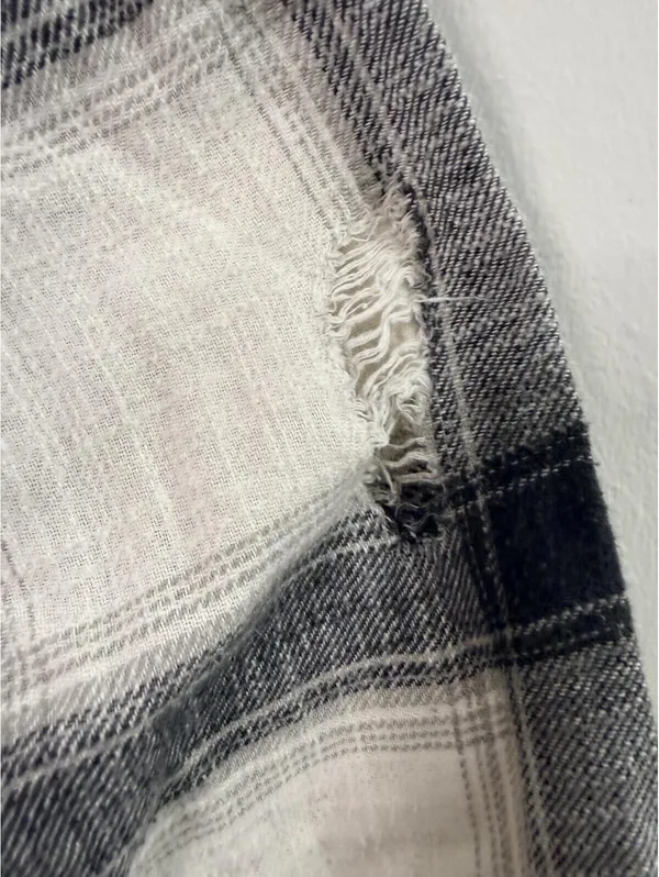 American Eagle Hooded Plaid Flannel Shirt Jacket Women’s Med Black White - Image 3