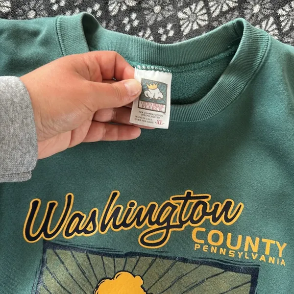 Vintage Crewneck Size XL - Image 4