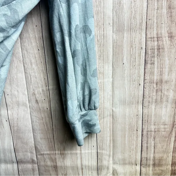 Camouflage Zip - Image 3