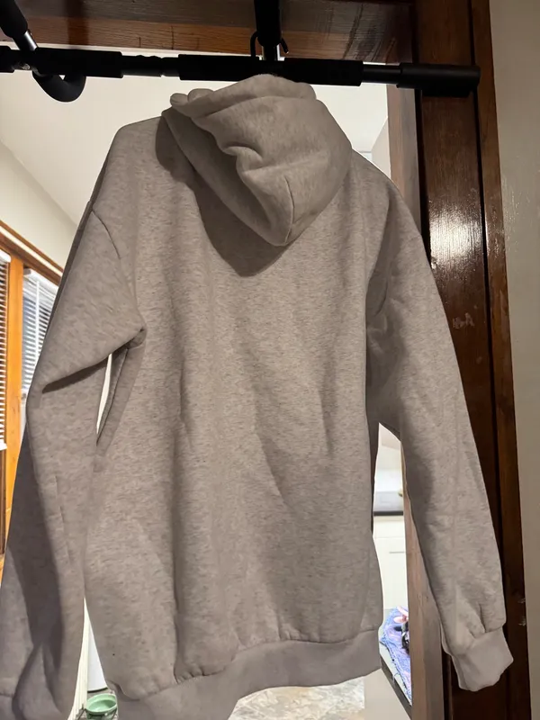 comfrt sweatshirt  - Image 3