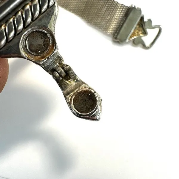 Silver tone mesh rhinestone vintage bracelet - Image 4