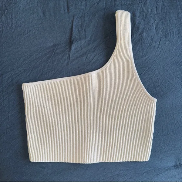 Aritzia Babaton Sculpt Knit One-Shoulder Cropped Tank Beige Medium - Image 2