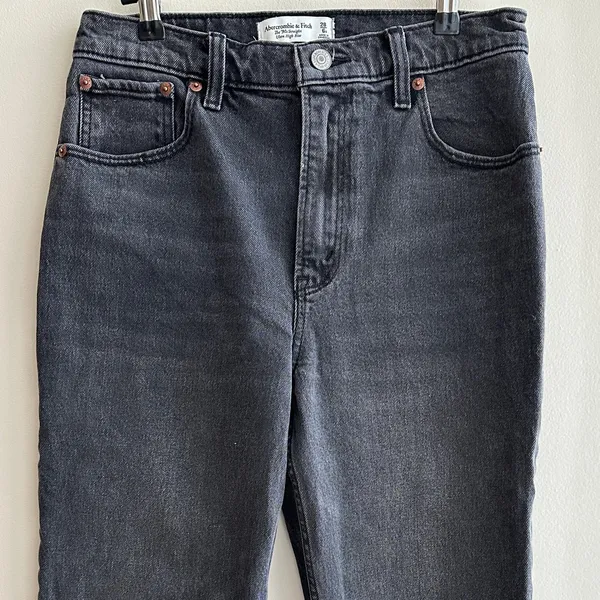 Abercrombie & Fitch The ‘90s Straight Ultra High Rise Black Jeans, 28/6 Short - Image 4