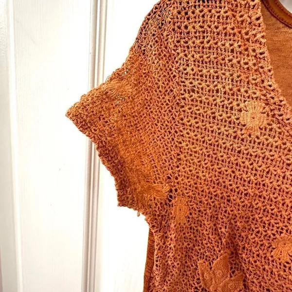 Diva Appeared orange short sleeve cut out top - Image 6
