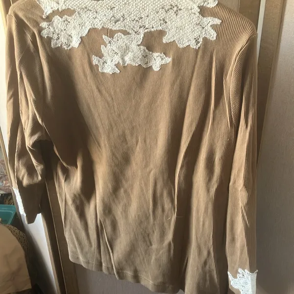 FINAL MARKDOWN Cha Cha Vente Brown Top with Lace Accents large - Image 6