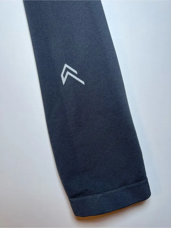 Oner active effortless lift seamless leggings size large - Image 3