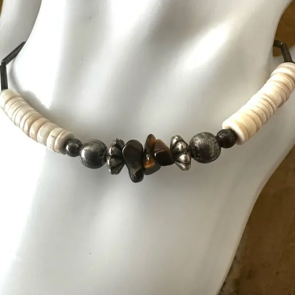 Puka shell tigers eye silver tone surfer bracelet - Image 7