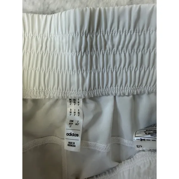 Adidas Pacer‎ Shorts Womens XS White High Rise 3 Inch Inseam AEROREADY NWT - Image 2