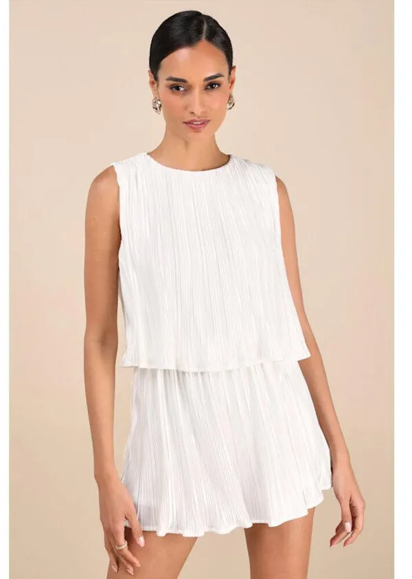 Lulus Chic Lavishness White Satin Plisse Sleeveless Romper Size XS - Image 2