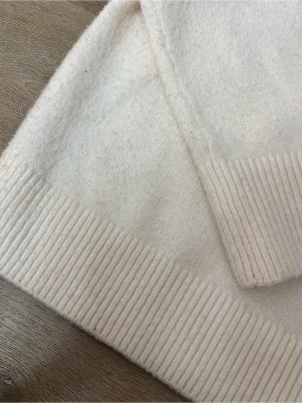 Abercrombie and Fitch Classic Crewneck Sweater - Cream - Image 3
