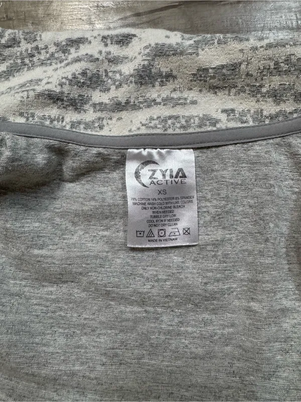 ZYIA Active Heathered Cream and Gray Full Zip - Image 3