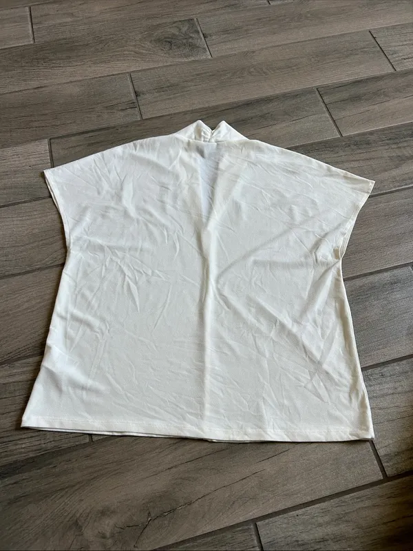 H&M Cream Short-Sleeve Open-Front Blouse - Image 3