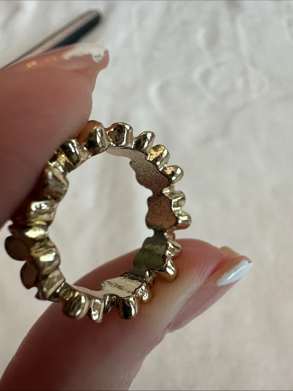 Gold Floral Enamel Band Ring - Cream Flowers- size 5 - Image 6