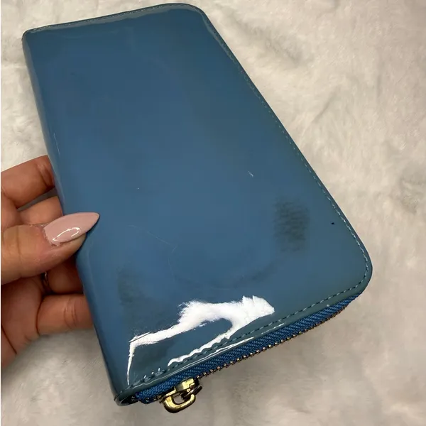 TORY BURCH Blue Patent Leather Zip Around Wallet - Image 4