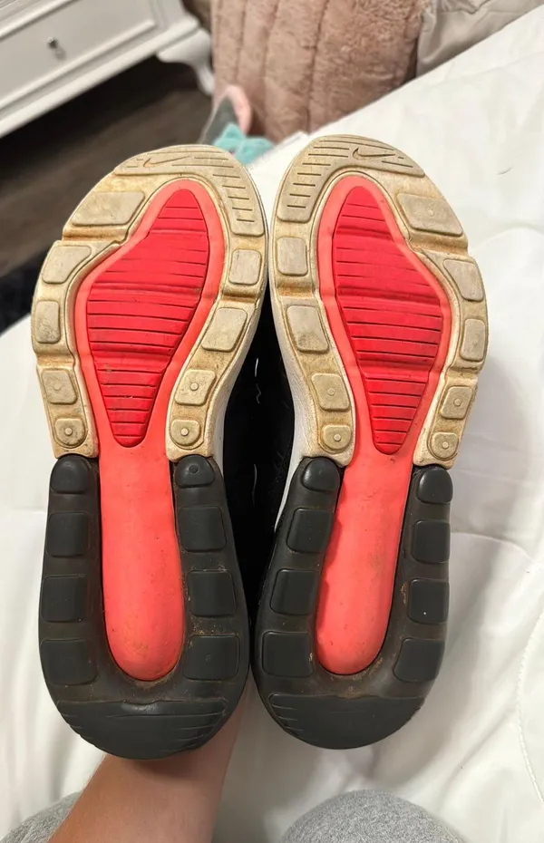 Air Max 270 Shoes - Image 2