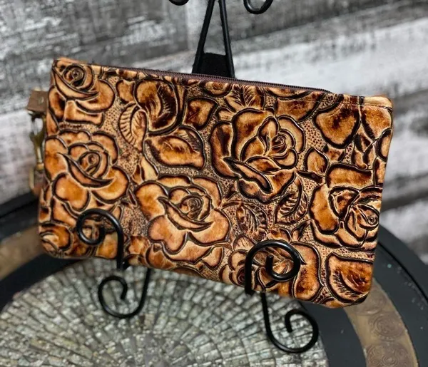 Cowhide Wristlet Clutch Leather Cowhide Zipper Embossed Leather Crossbody bag - Image 9
