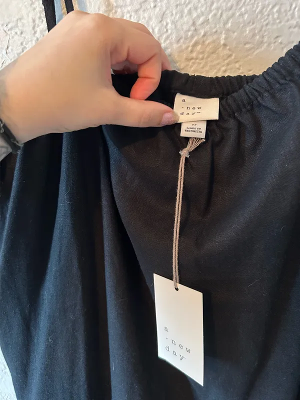 Old Navy Linen Dress - Image 2