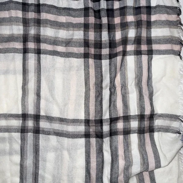 American Eagle Outfitters Scarf Black White Plaid Oversized Acrylic Scarf‎ NWT - Image 9