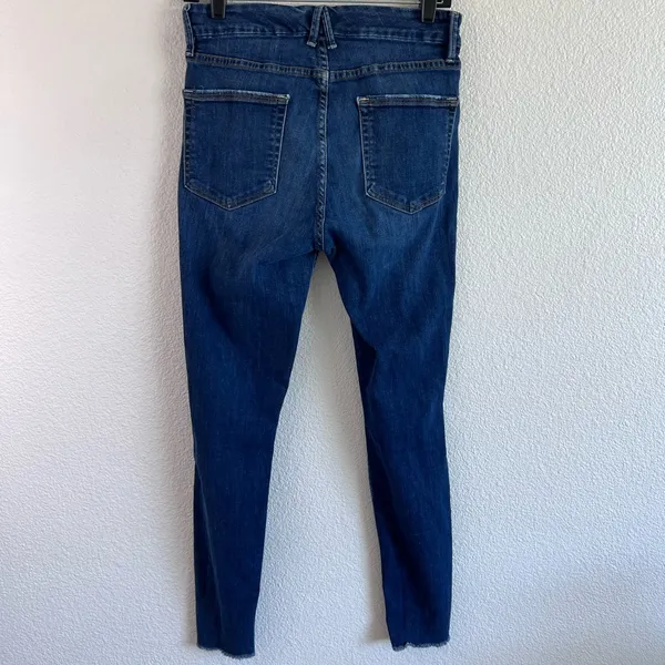 Good American Women's‎ Good Legs Distressed Raw Hem Blue Jeans - Image 2