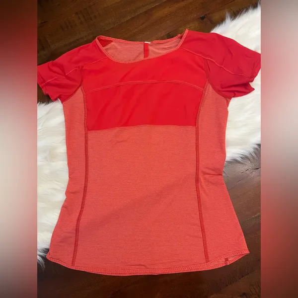 Lululemon Run Fast Track Short Sleeve Top Love Red Size 4 Running - Image 4