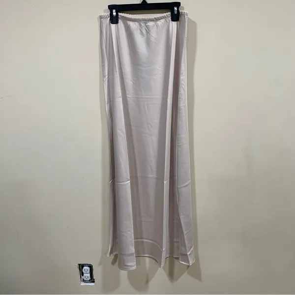 NWT Emprada Women's Long Satin Skirt Elastic Waist Champagne Silk A-Line Skirt L - Image 2