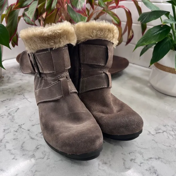 Josef Seibel Womens Brown Suede Faux Fur Ankle Boots Size 40 Buckle Strap Zip Up - Image 2
